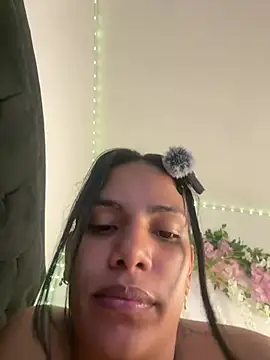 Chat +18 de ArielleMillerr- ao vivo