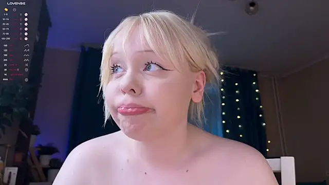 LisaLaas Chat XXX in diretta