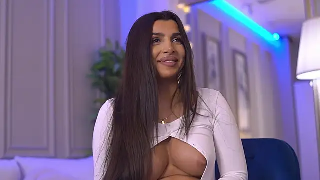 دردشة NicoleCellini الجنسية المباشرة