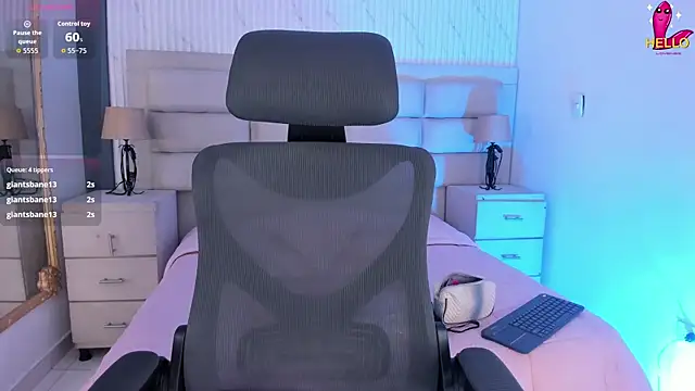 XXX chat uživo modela CarolineFyre