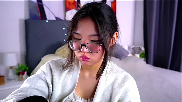 Chatroom XXX en direct de NelleMihalko