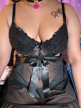 Squirt_Queen_X élő XXX-chatje