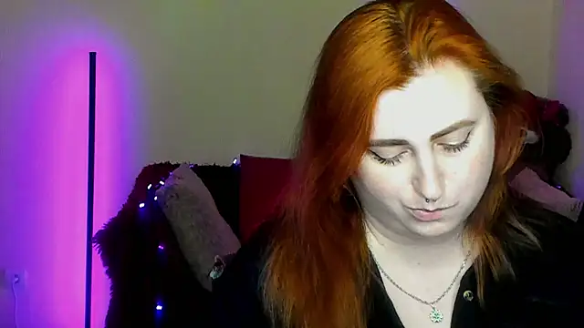 Alicia_love00 élő XXX-chatje