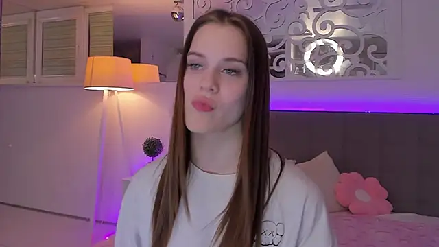 XXX chat uživo modela LuisaClover