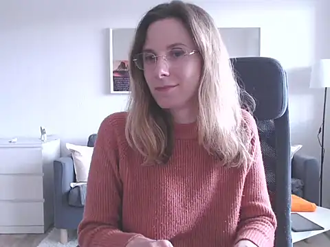 EllyEdelweiss – Naživo XXX chat