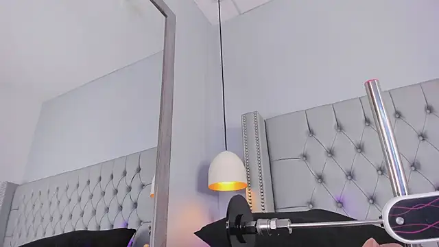 Lily_StClair Adlı Modelin Canlı XXX Sohbeti