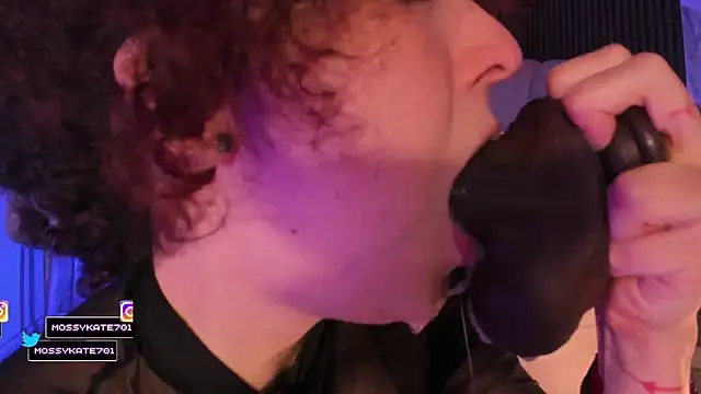 แชท XXX สดของ Katemoss70