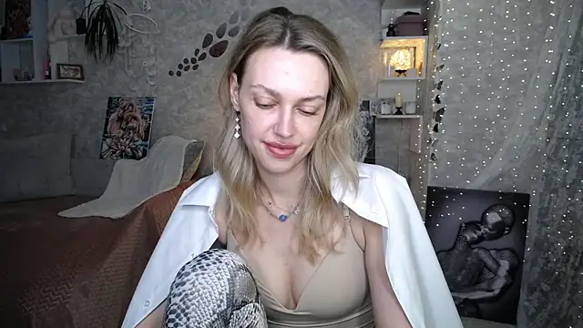 NickyAdamidiのライブXXXチャット