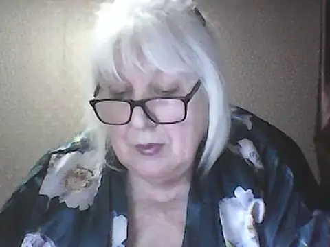 Alexia64231 Show in webcam