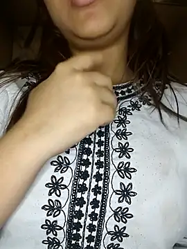 GFndBF Adlı Modelin Canlı XXX Sohbeti