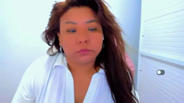 victoria_love89 Adlı Modelin Canlı XXX Sohbeti