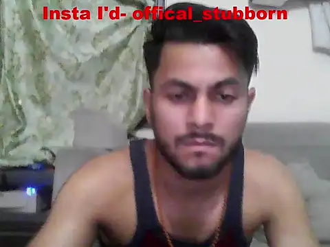 Stubborndesiboy – Naživo XXX chat