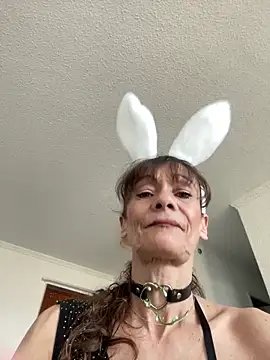 Chris06d22@xh's Live XXX Chat