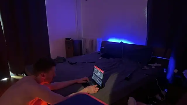 Flycouple25 – Naživo XXX chat