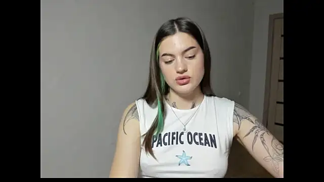 Chat XXX en directo de NikkieKitty