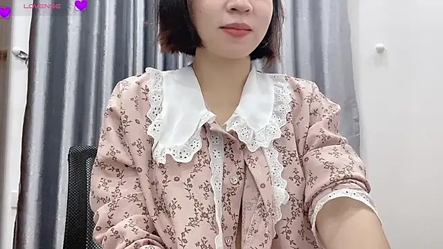 Ryo-Jisoo Chat XXX in diretta