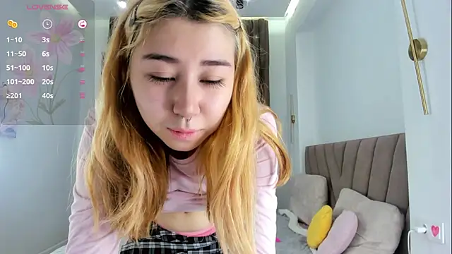 gigi_meii: онлайн-секс-чат