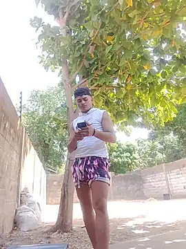 HOTRAINYGOLDEN webkamerás műsora