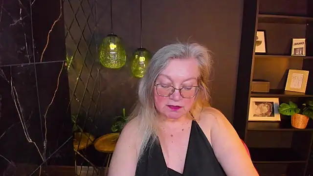 NataliMellow's Live XXX Chat