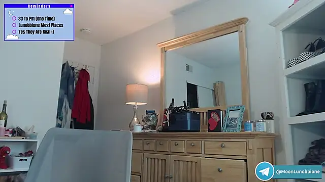 Lunobbione's Live XXX Chat