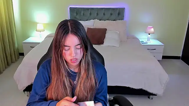 _Charlotte_evans_1 লাইভ XXX চ্যাট