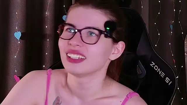 inside_tori's Live XXX Chat