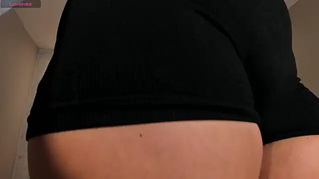 Онлайн чат XXX AmbarJames_