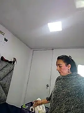 Shantey_Laurent – Naživo XXX chat