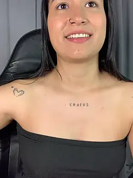 Chatroom XXX en direct de Val12777