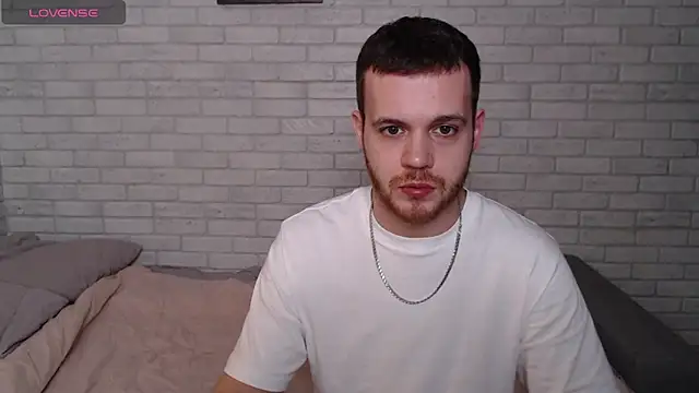 Chatroom XXX en direct de Alexxx_horny