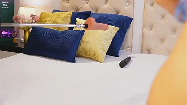 caroline_adams_ Chat XXX live