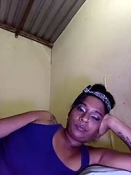 Chat +18 de MiZzCreator ao vivo