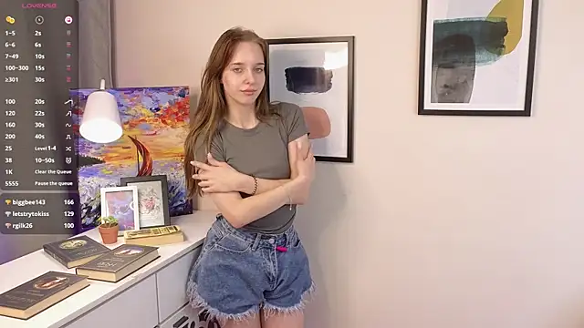 Chat +18 de Nina_Crown ao vivo