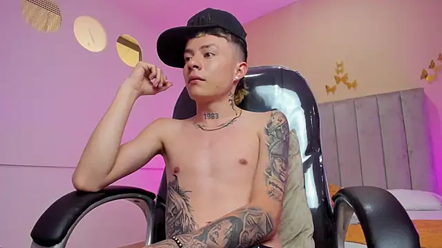 Nascary_Fox élő XXX-chatje