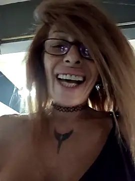 Chat XXX en directo de FrozenWaffle