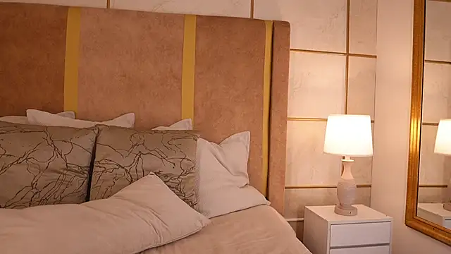 แชท XXX สดของ lyrabellini