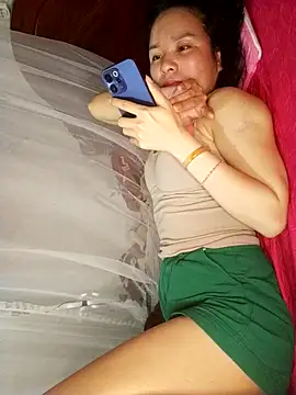 Chat XXX en directo de Ivy_Trix2