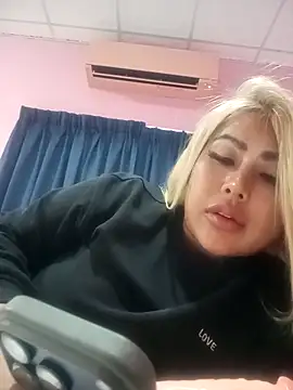 โชว์เว็บแคมของ HorneyKitten