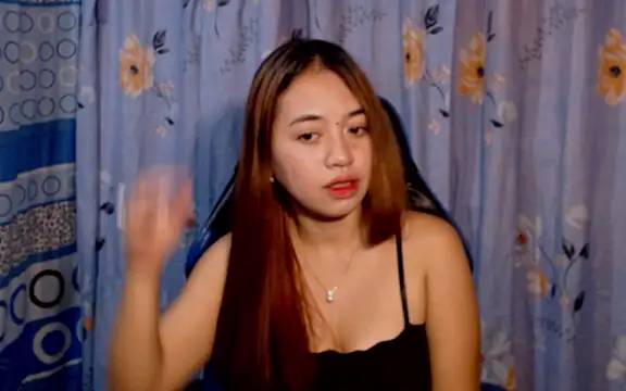 urlover_mae26 Chat XXX in diretta