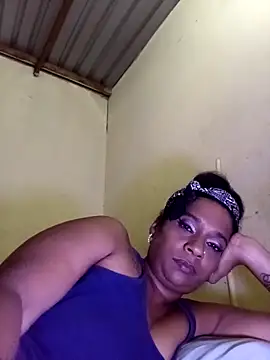 MiZzCreatorのライブXXXチャット