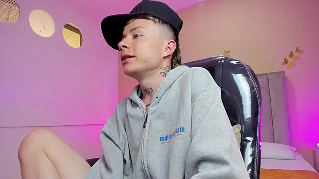 Nascary_Fox élő XXX-chatje