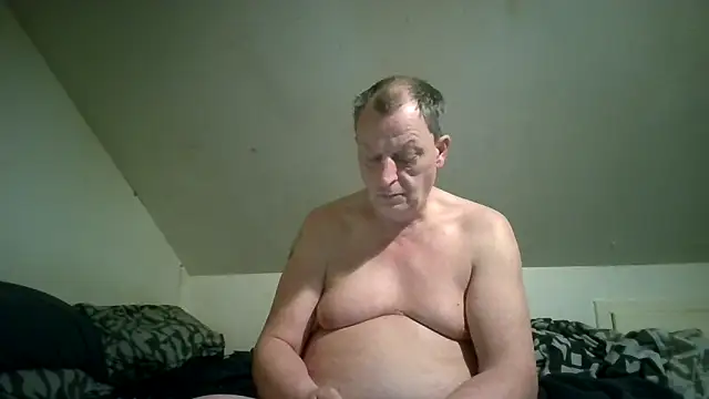 chubbybear2cum Adlı Modelin Web Kamerası Şovu