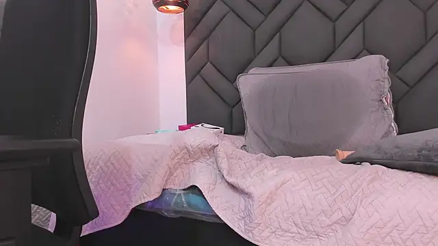 Hisoka_011 webkamerás műsora