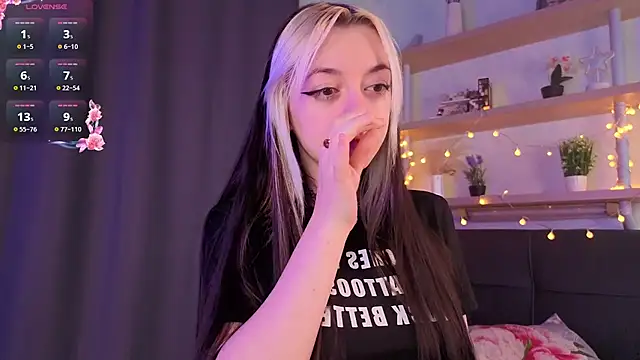 TristaRoht Chat XXX live