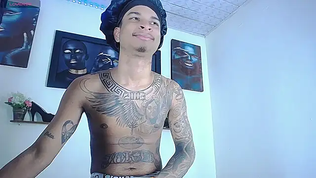 Tatoo_Noah – Live XXX-chat