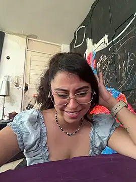 Онлайн чат XXX LaHijaDelPecado