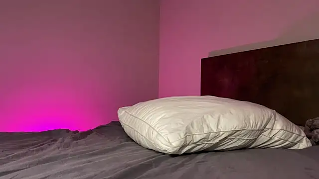 Pi-x-ie Live XXX Chat