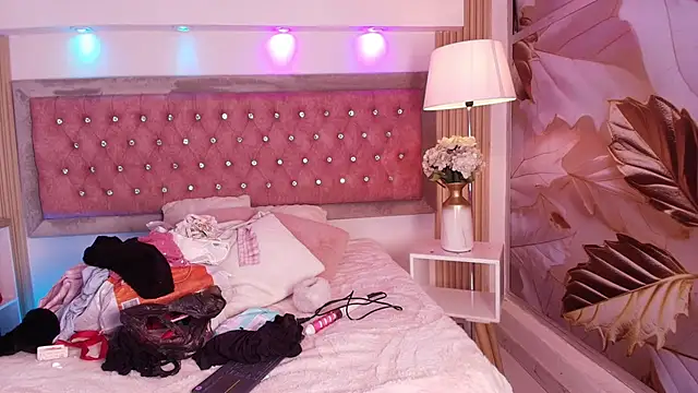 Shy_Cherry_ Adlı Modelin Canlı XXX Sohbeti