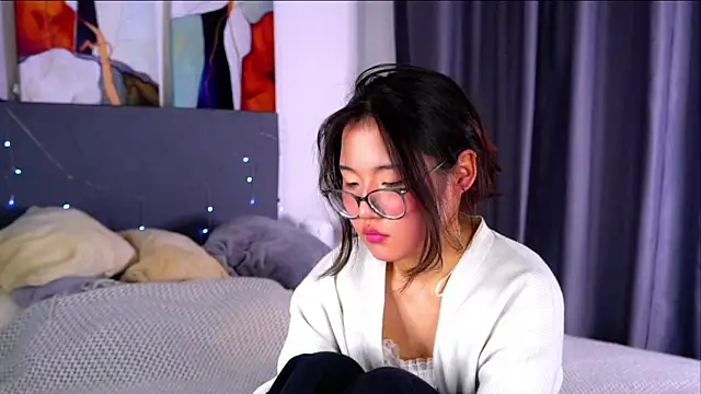 แชท XXX สดของ NelleMihalko