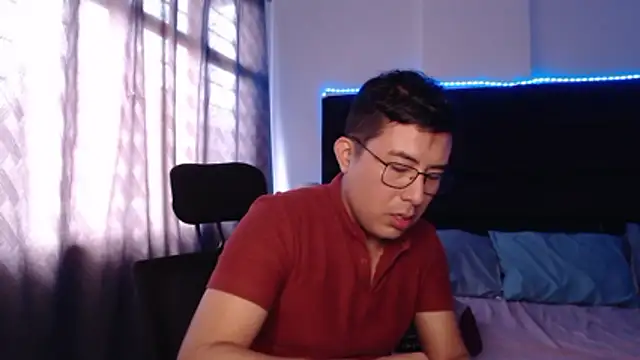 andrewmhilton_ Webcam Show